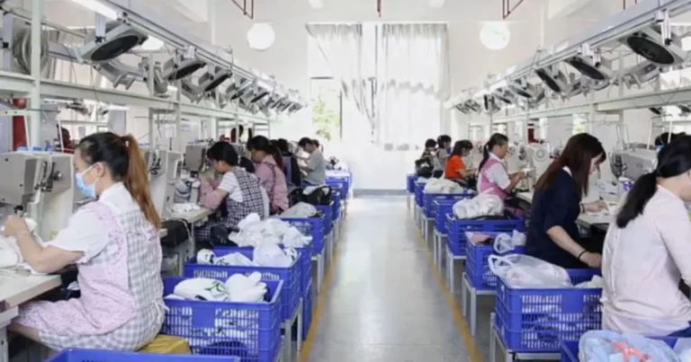 What Are the Payment Terms for a Footwear Order From China?